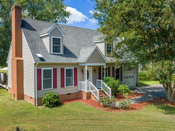 230 Chick Cove Dr, Hardyville, VA 23070