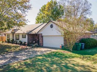335 Natchez Trl, Conway, AR 72032