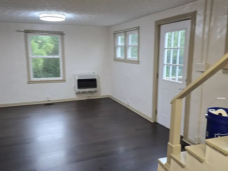 346 Blackburn Ave — Photo 16