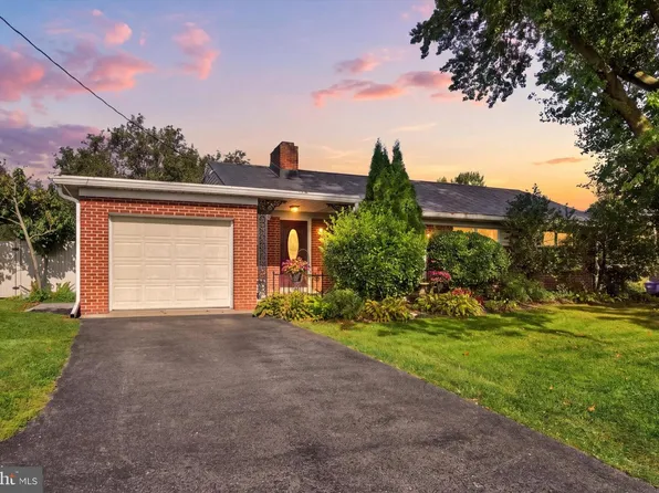 111 Indian Rock Dam Rd, York, PA 17403