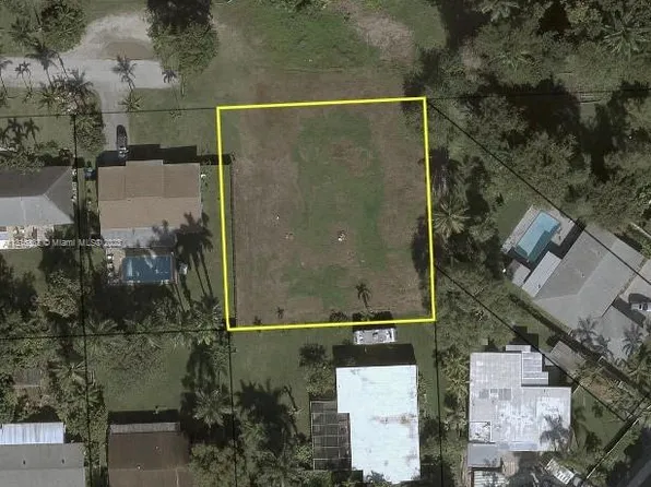 400 NE 151st St, Miami, FL 33162