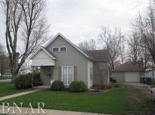 508 E Walnut St, Lexington, IL 61753