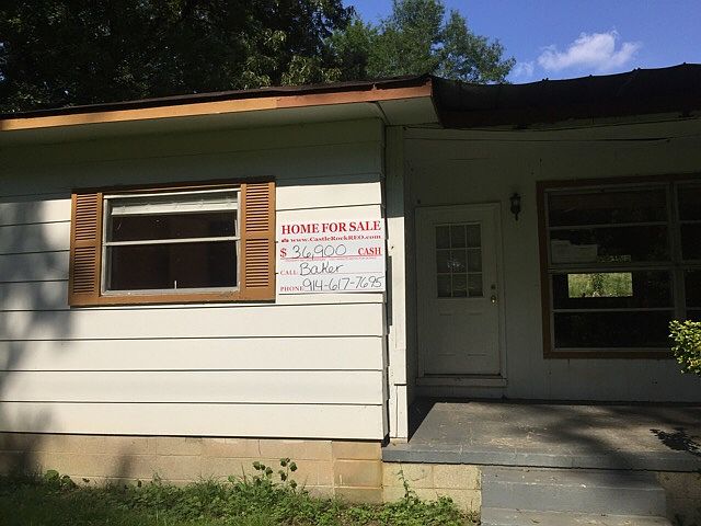 1st image of 1063 Hix Rd