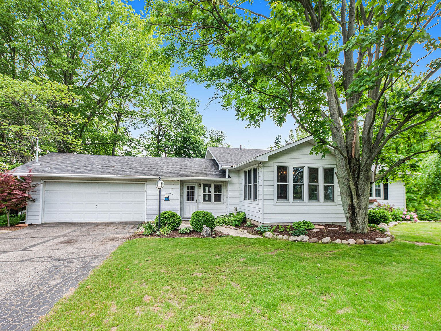 16550 White Creek Ave NE, Sand Lake, MI 49343 Zillow