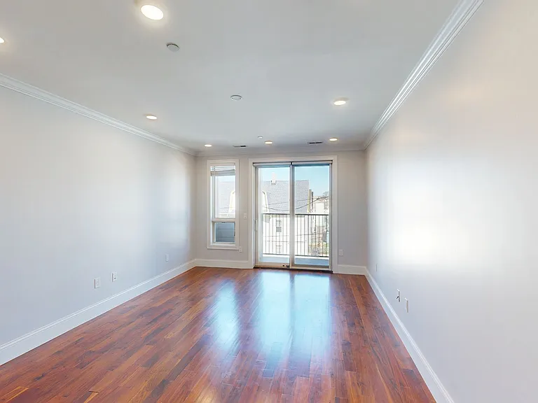 87 Medford St #215 — Photo 4