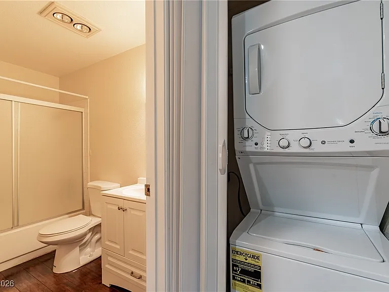 450 Elm Dr #206 — Photo 23