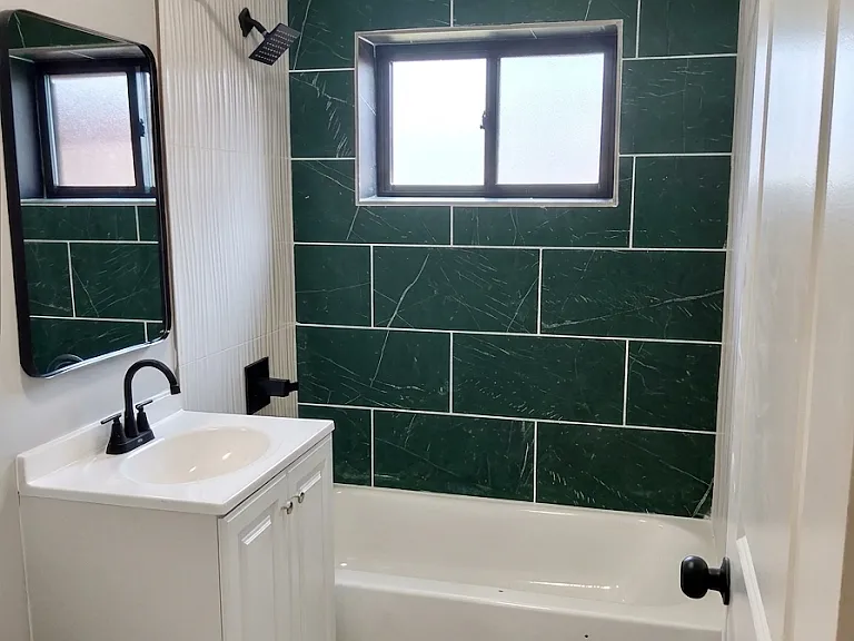 Bloomfield Gardens Apartments — Photo 6