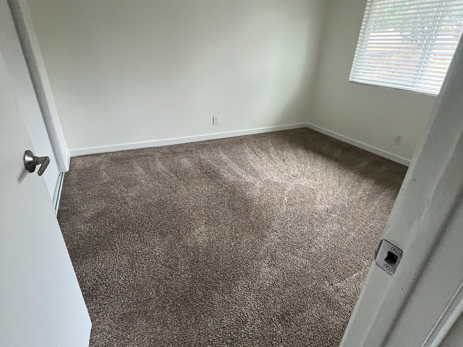 2 bed, 750 sqft, $1,950 — Photo 4