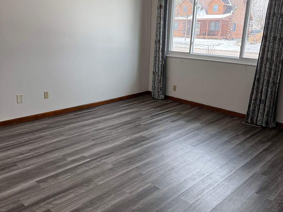 1st image of 107 Bennett St #107