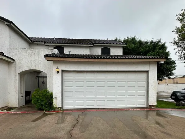 100 E Village Blvd #30, Laredo, TX 78041