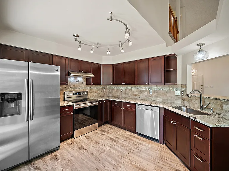 5855 Northwind Dr — Photo 8