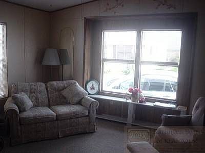 2nd image of 4121 Missouri St