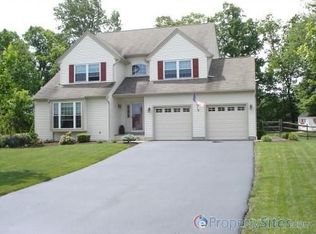 611 Buyers Rd, Collegeville, PA 19426