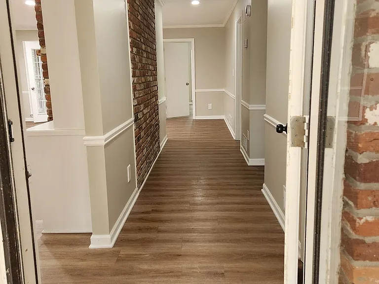 130 Sandy Dr — Photo 3
