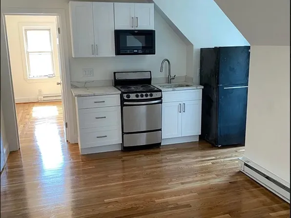 70 Bellevue St Floor 3, Dorchester, MA 02125