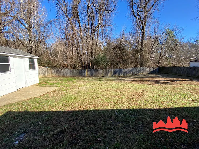 4574 Whiteside St — Photo 22