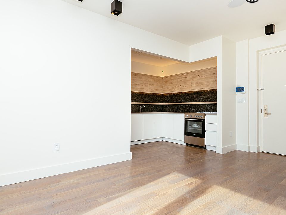 1st image of 1068 Fulton St #6R