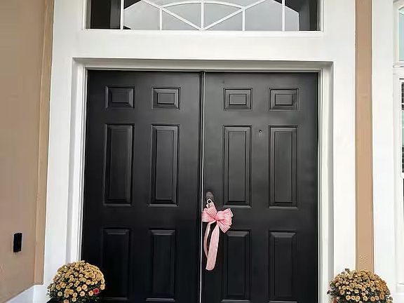 5th image of 250 Bowling Green Ct