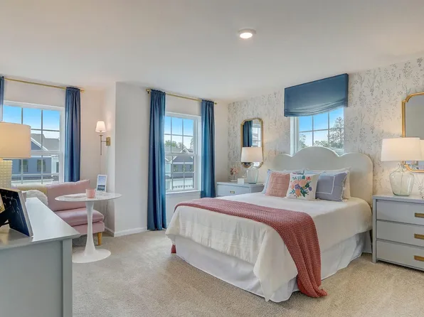 52 Rose Hill Way, Aston, PA 19017