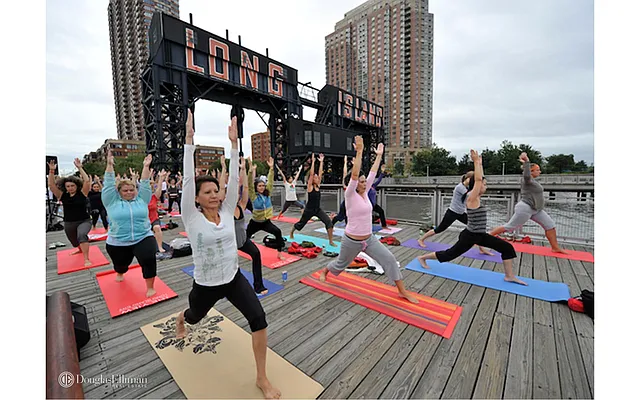 Rented by Douglas Elliman | media 25