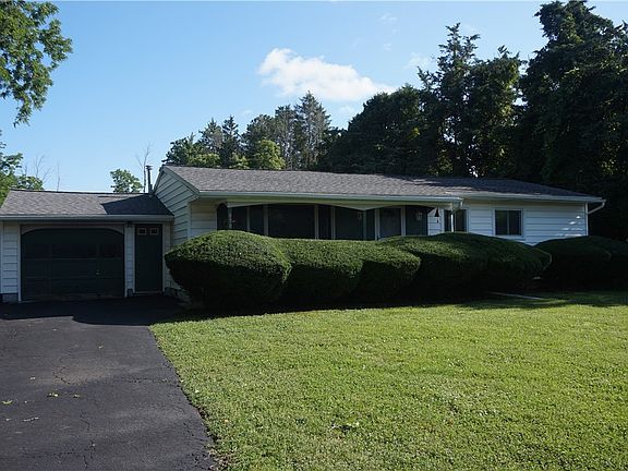 2nd image of 890 Peck Rd