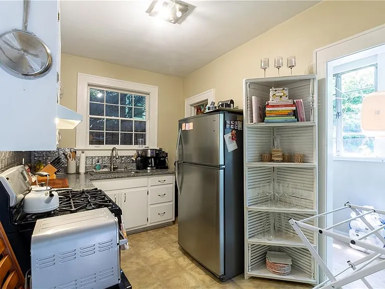 1001 Amsterdam Ave NE — Photo 13