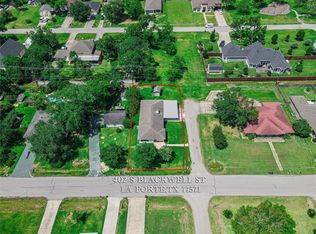 402 S Blackwell St, La Porte, TX 77571
