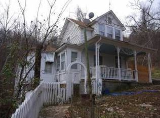 41 Thomas Dr, Shipman, VA 22971