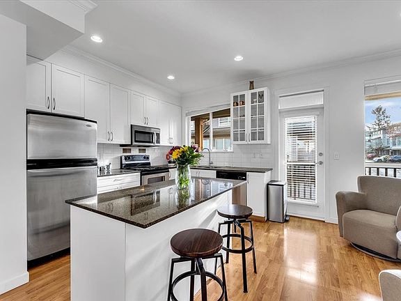 4th image of 16772 61st Ave #26