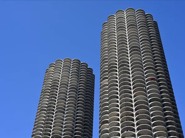 300 N State St APT 4625, Chicago, IL 60654