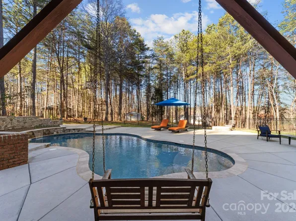 7286 Wood Duck Ct, Denver, NC 28037