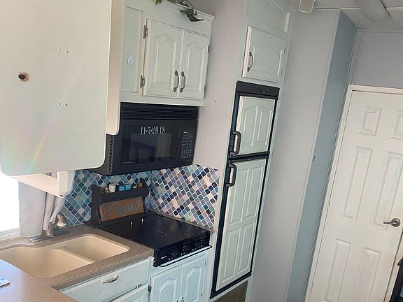 5th image of 626 S Broad St Lot 6