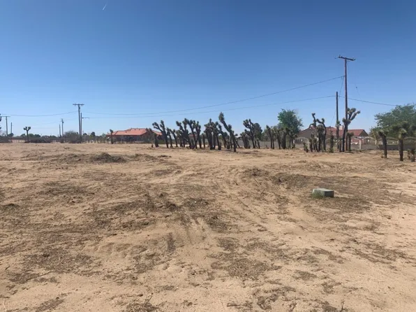 3370 Gorgonio Rd, Phelan, CA 92371