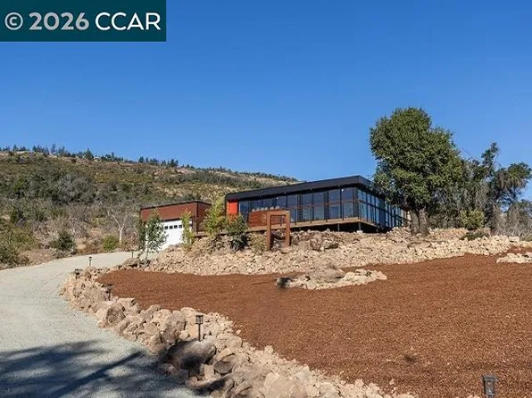 139 Oak St, Saint Helena, CA 94574
