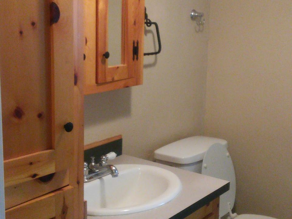 2nd image of 205 W Adams St APT 1