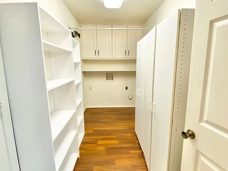 5714 Louise Way Dr — Photo 18