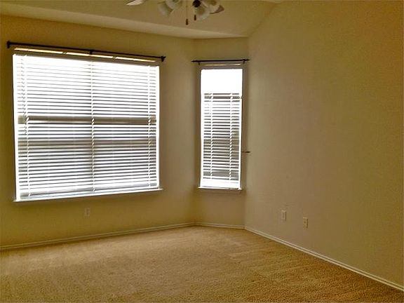 5th image of 241 Scarlet Ln