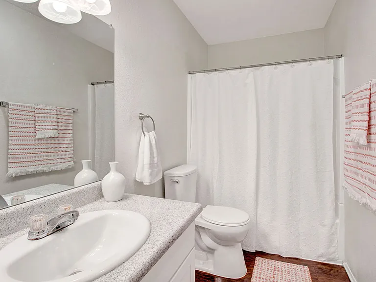 Olive Ridge Apartments — Photo 9