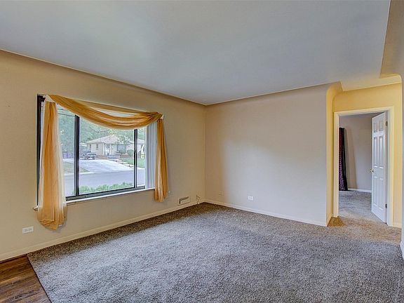 3rd image of 1630 S Winona Ct