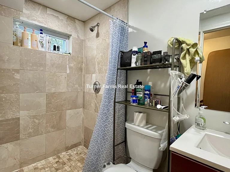 35 Forbes St — Photo 16