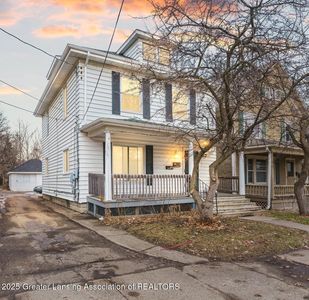 317 E Saint Joseph St, Lansing, MI, 48933