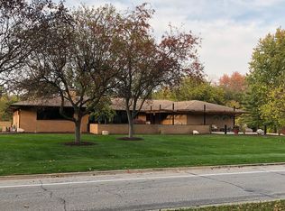 702 W Saint Andrews Rd, Midland, MI 48640