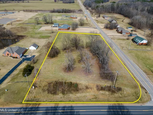 1961 Tulane Rd #8, Hernando, MS 38632