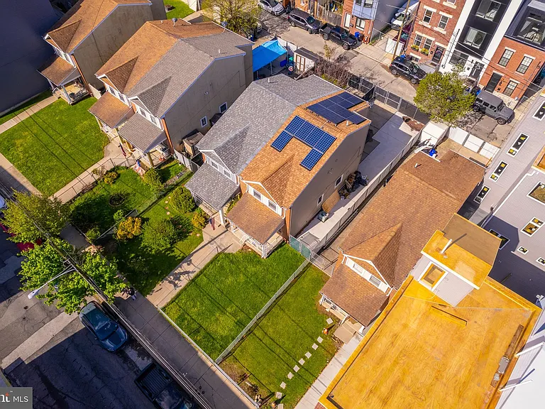1330 N Hancock St — Photo 35