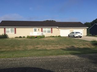 6780 N Friday Rd, Byron, IL 61010