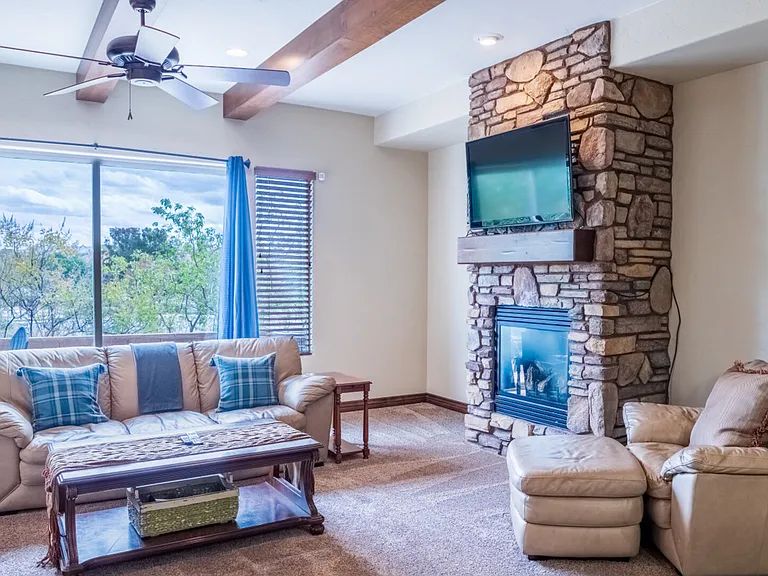 N Pebble Beach Dr — Photo 4