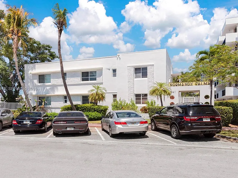 6941 Bay Dr #B3 — Photo 17