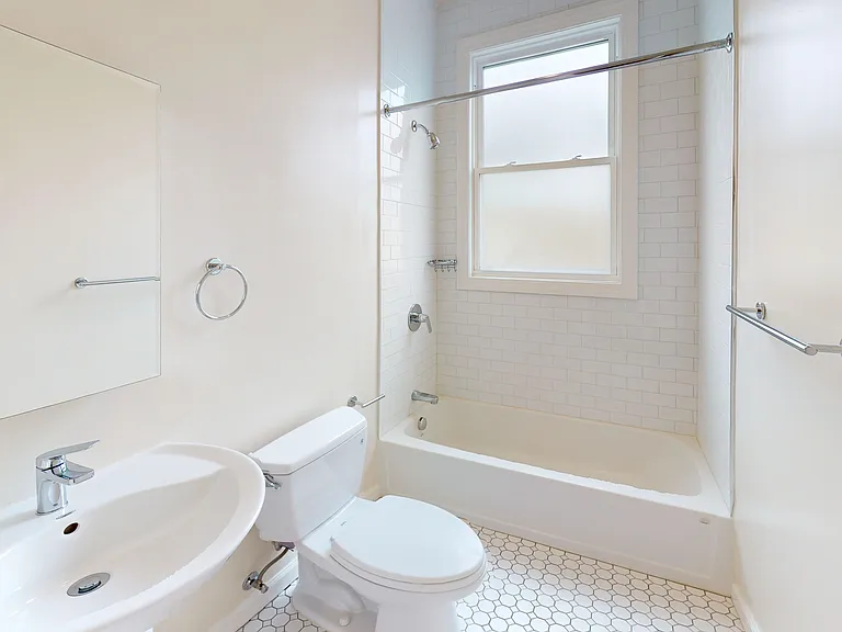 40 Tiffany Ave #6 — Photo 10
