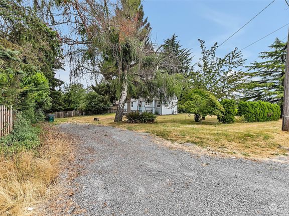 5th image of 2311 S 118th Street