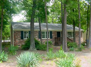 11124 Robious Rd, North Chesterfield, VA 23235